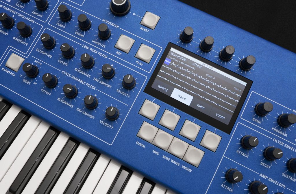 Groove synthesis 8m tabletop synthesizer oled